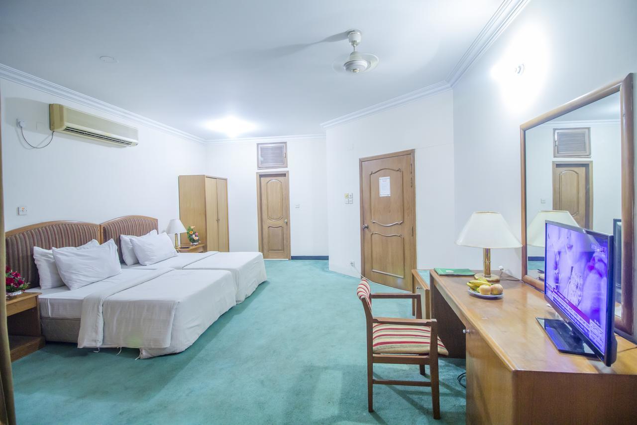 Hotel Swiss Park Dháka Exteriér fotografie